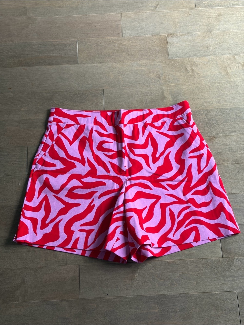 SPANX High-Waist Pink Shorts with Red Abstract Print